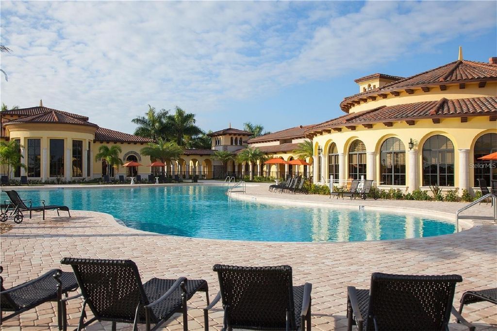 Image 74 of property listing at 20219 TESORO DRIVE, Venice, FL 34293