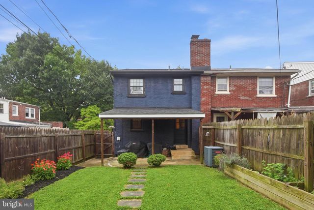 312 N BROAD ST, Lancaster, PA 17602