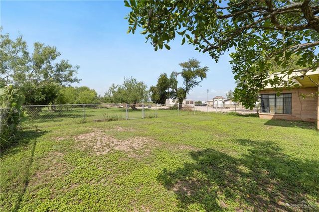 942 E Stenger Street, San Benito, TX 78586