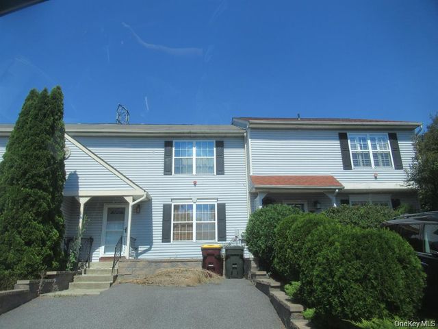 23 Marian Court, Warwick, NY 10990