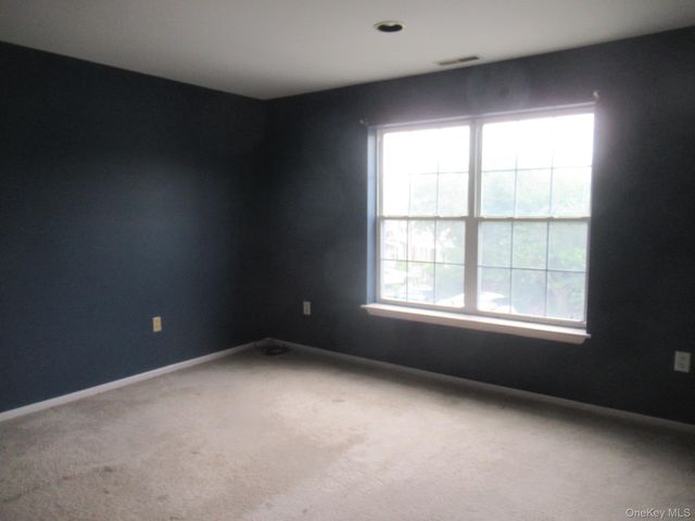 23 Marian Court, Warwick, NY 10990