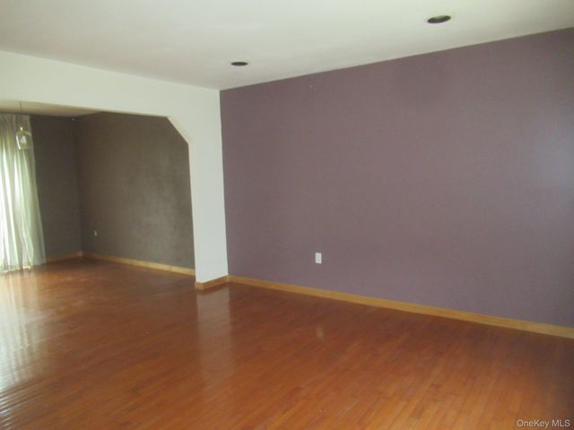 23 Marian Court, Warwick, NY 10990
