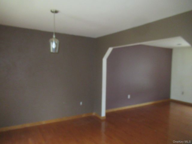 23 Marian Court, Warwick, NY 10990