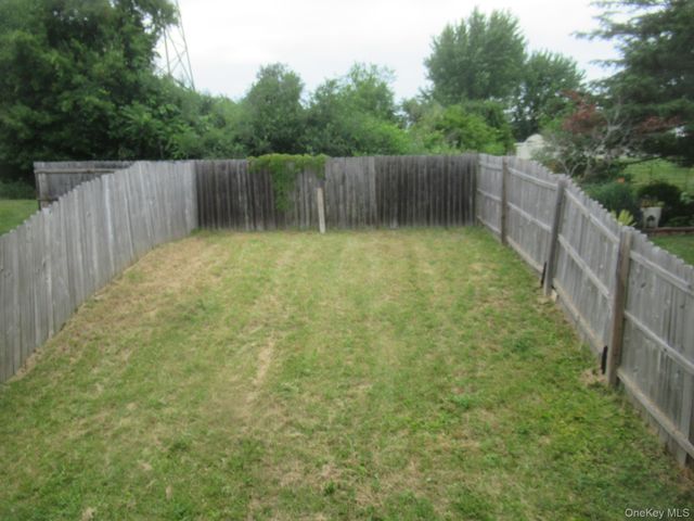 23 Marian Court, Warwick, NY 10990