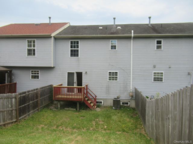23 Marian Court, Warwick, NY 10990