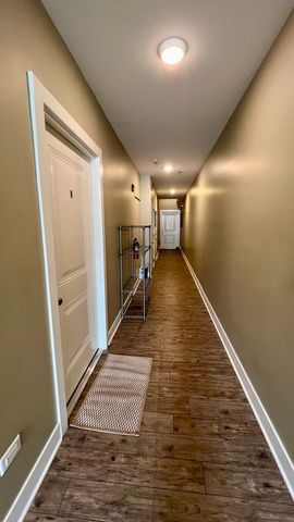 12 S 3rd Street B, St. Charles, IL 60174