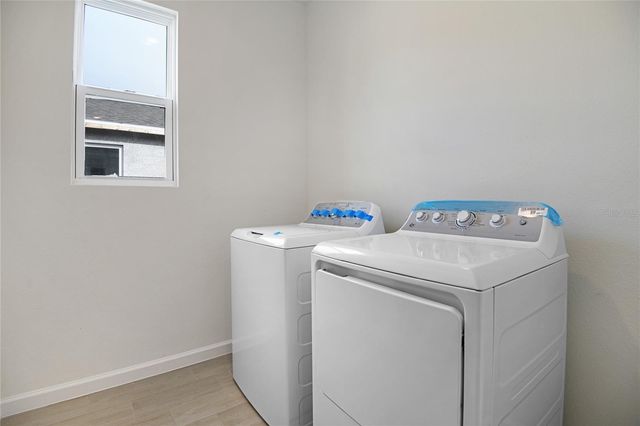 4056 BANNOCK AVENUE, Tavares, FL 32778