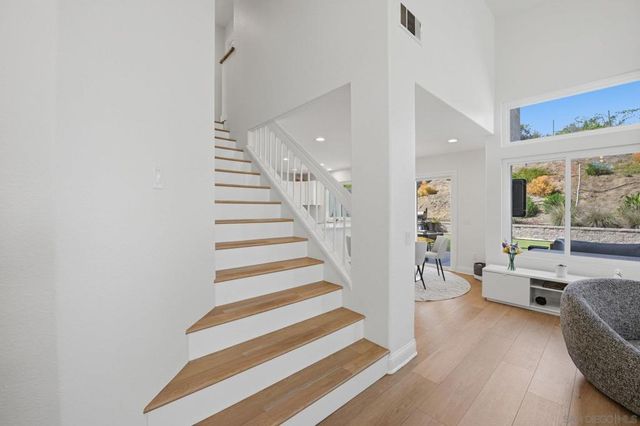 2323 Brookhaven Pass, Vista, CA 92081