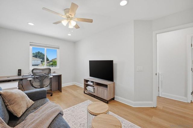 2323 Brookhaven Pass, Vista, CA 92081