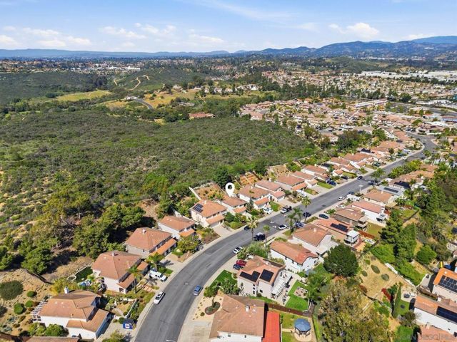 2323 Brookhaven Pass, Vista, CA 92081