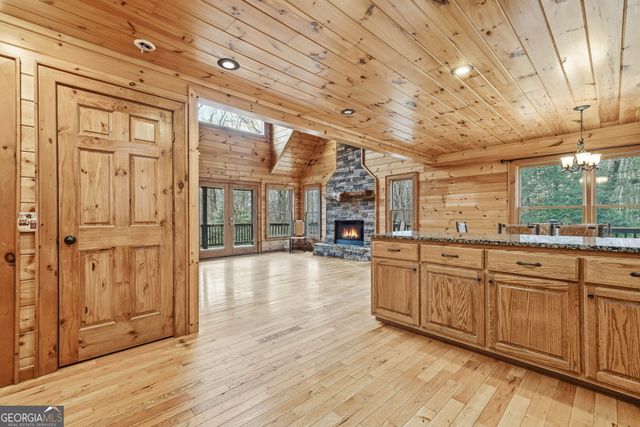 648 Stuart Mountain Road, Mineral Bluff, GA 30559