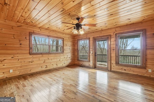 648 Stuart Mountain Road, Mineral Bluff, GA 30559