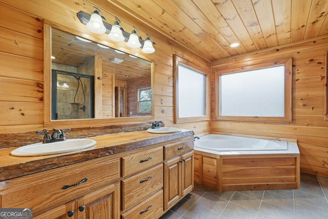 648 Stuart Mountain Road, Mineral Bluff, GA 30559
