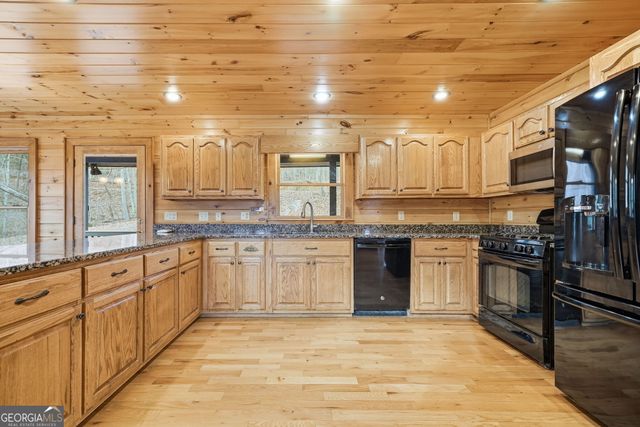 648 Stuart Mountain Road, Mineral Bluff, GA 30559