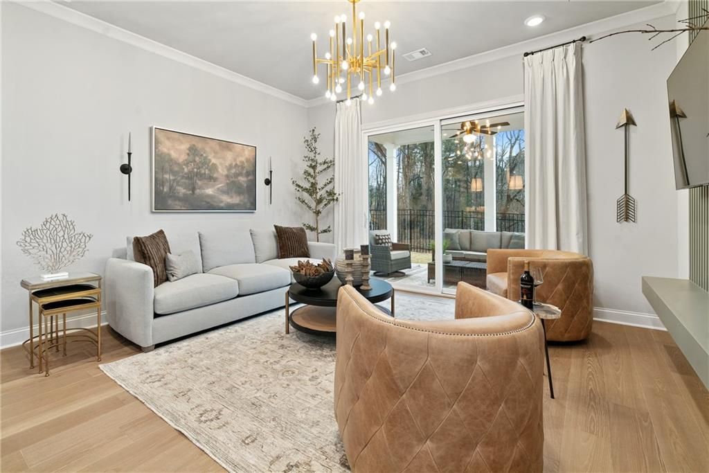 Image 10 of property listing at 649 Summitt Hill Way, Cumming, GA 30040