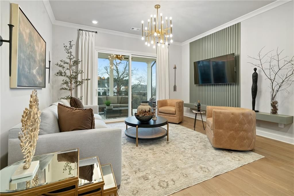 Image 11 of property listing at 649 Summitt Hill Way, Cumming, GA 30040