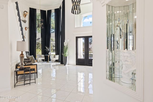 504 W Bayou Parkway, Lafayette, LA 70503