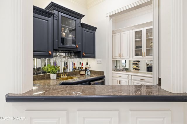 504 W Bayou Parkway, Lafayette, LA 70503