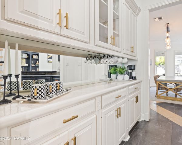 504 W Bayou Parkway, Lafayette, LA 70503