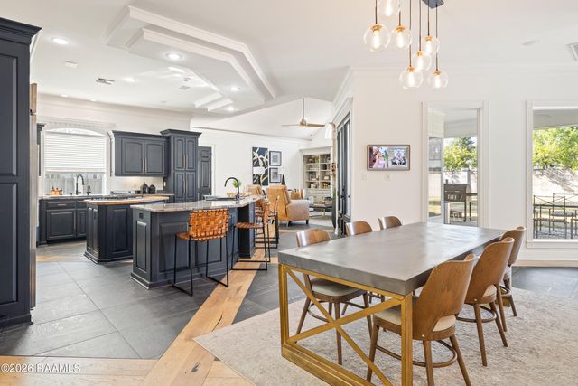 504 W Bayou Parkway, Lafayette, LA 70503