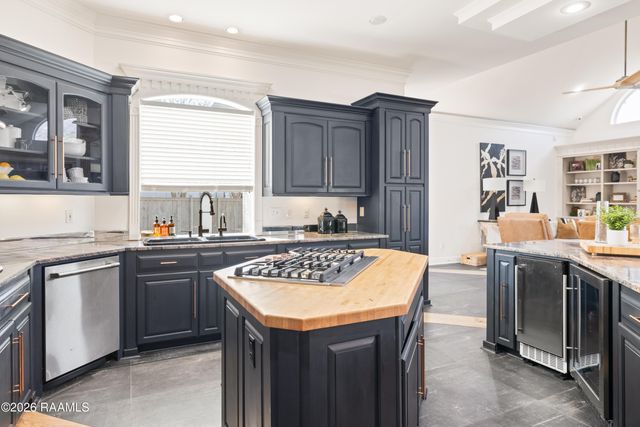 504 W Bayou Parkway, Lafayette, LA 70503