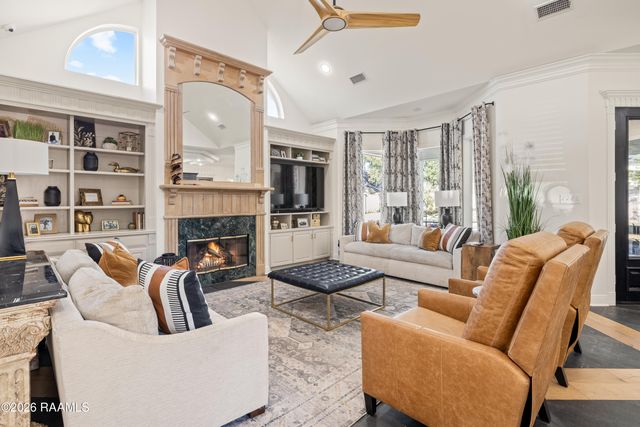 504 W Bayou Parkway, Lafayette, LA 70503