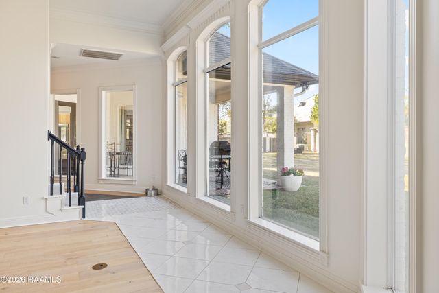 504 W Bayou Parkway, Lafayette, LA 70503