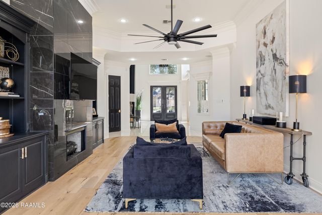 504 W Bayou Parkway, Lafayette, LA 70503