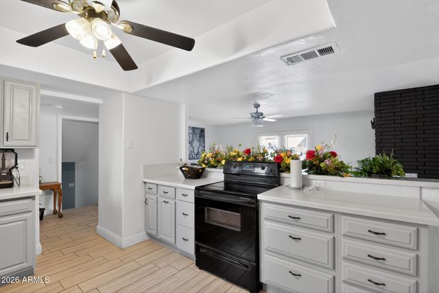 5740 N 42nd Avenue, Phoenix, AZ 85019