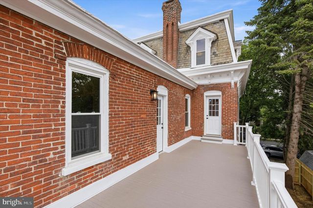 1040 E HIGH ST, Pottstown, PA 19464
