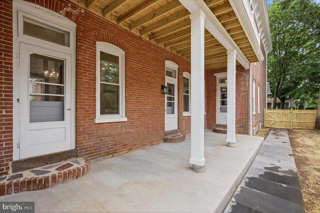 1040 E HIGH ST, Pottstown, PA 19464