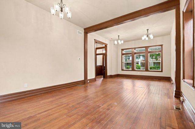 1040 E HIGH ST, Pottstown, PA 19464