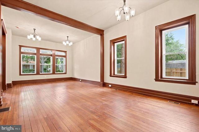 1040 E HIGH ST, Pottstown, PA 19464