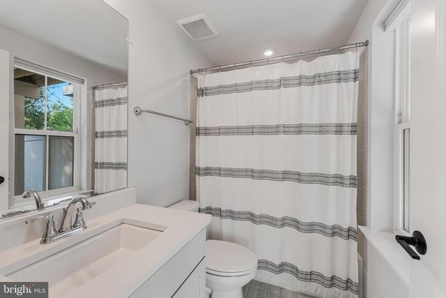 6277 EDSALL RD, Alexandria, VA 22312