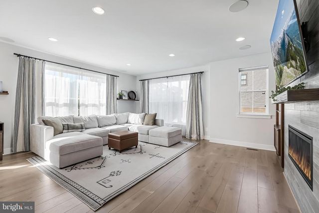 6277 EDSALL RD, Alexandria, VA 22312