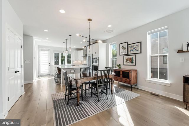 6277 EDSALL RD, Alexandria, VA 22312