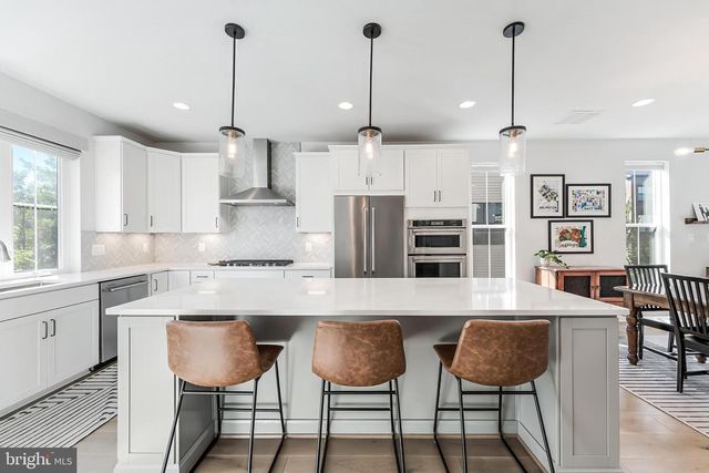 6277 EDSALL RD, Alexandria, VA 22312