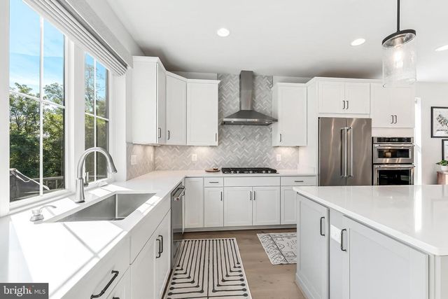 6277 EDSALL RD, Alexandria, VA 22312