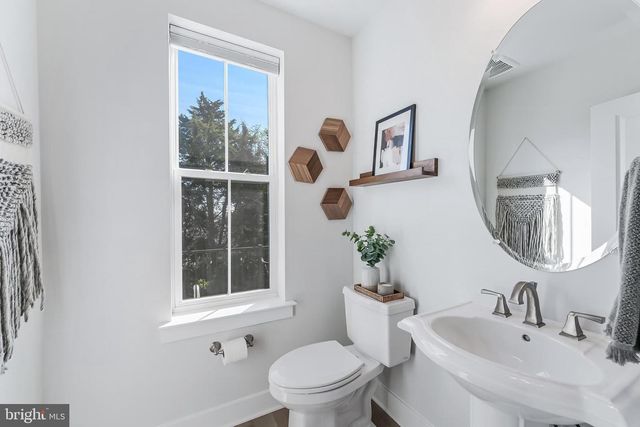 6277 EDSALL RD, Alexandria, VA 22312