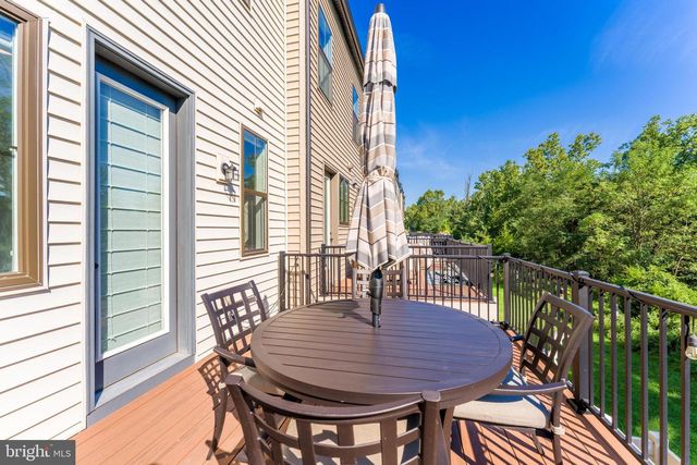 6277 EDSALL RD, Alexandria, VA 22312