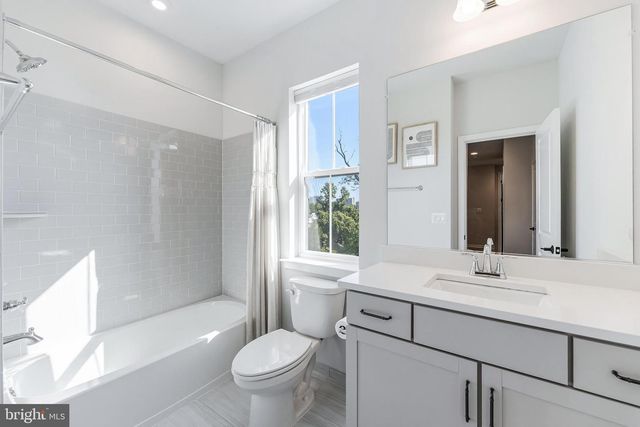 6277 EDSALL RD, Alexandria, VA 22312
