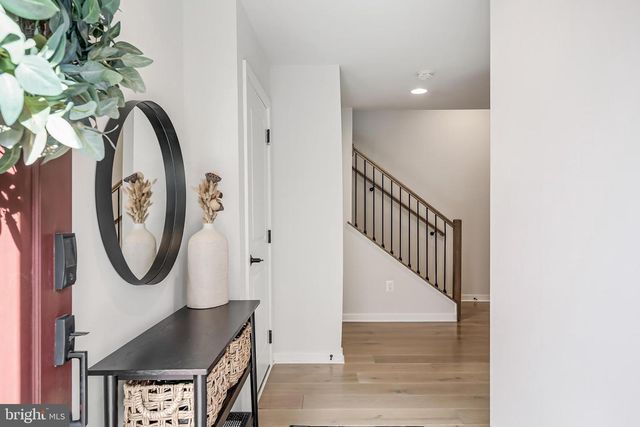 6277 EDSALL RD, Alexandria, VA 22312