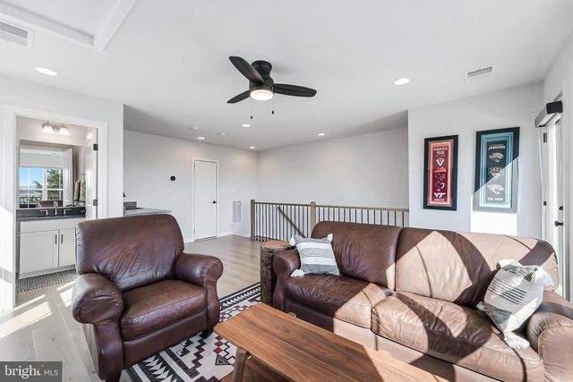 6277 EDSALL RD, Alexandria, VA 22312