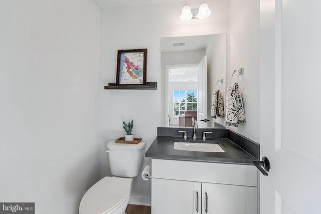 6277 EDSALL RD, Alexandria, VA 22312