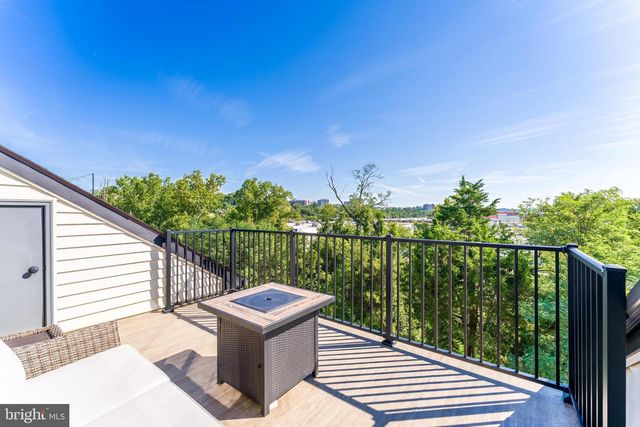 6277 EDSALL RD, Alexandria, VA 22312