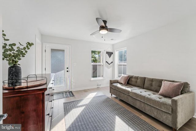 6277 EDSALL RD, Alexandria, VA 22312