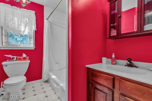 15 Etmore Place, New Providence, NJ 07974