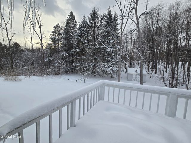 966 Thacher Park Road, Voorheesville, NY 12186