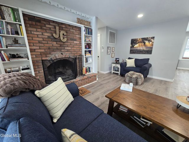 966 Thacher Park Road, Voorheesville, NY 12186