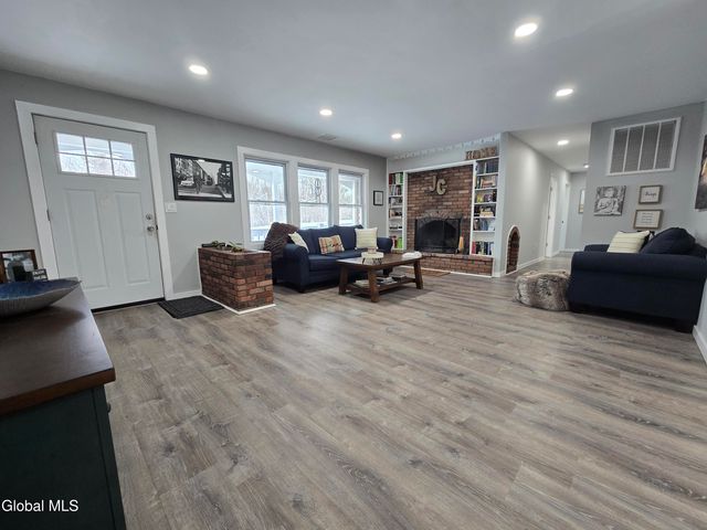 966 Thacher Park Road, Voorheesville, NY 12186